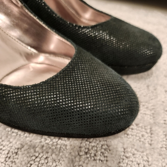 Black Calvin Klein Heels Size 8 - Picture 4 of 5